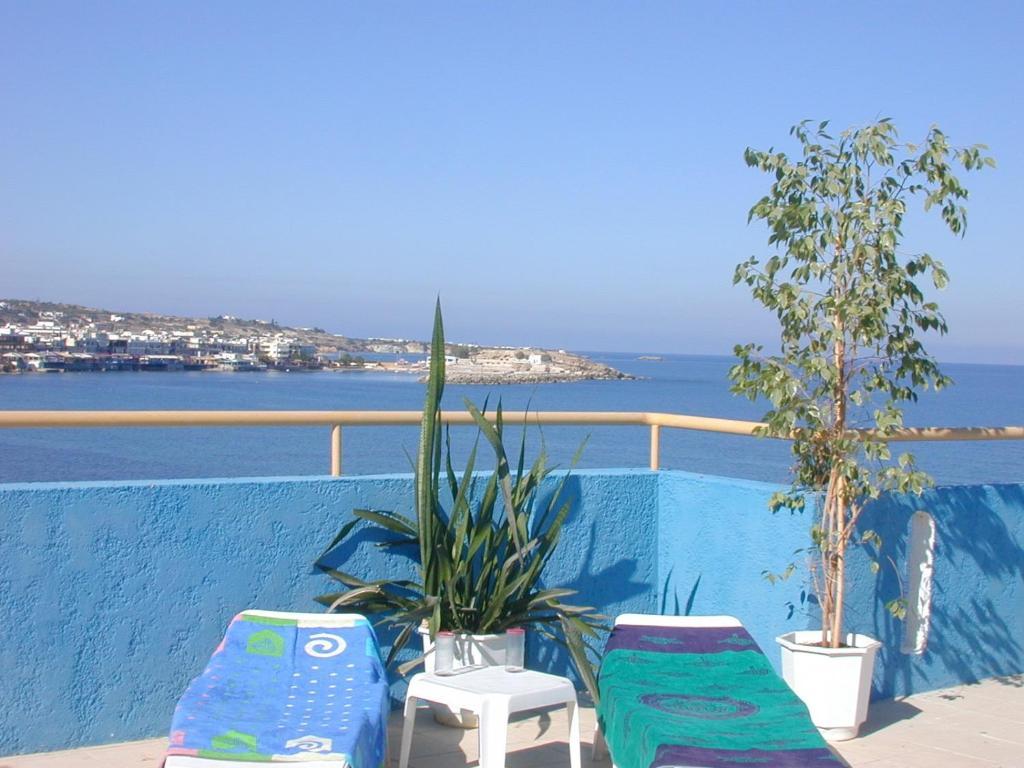 Blue Bay Apartments Hersonissos  Eksteriør billede