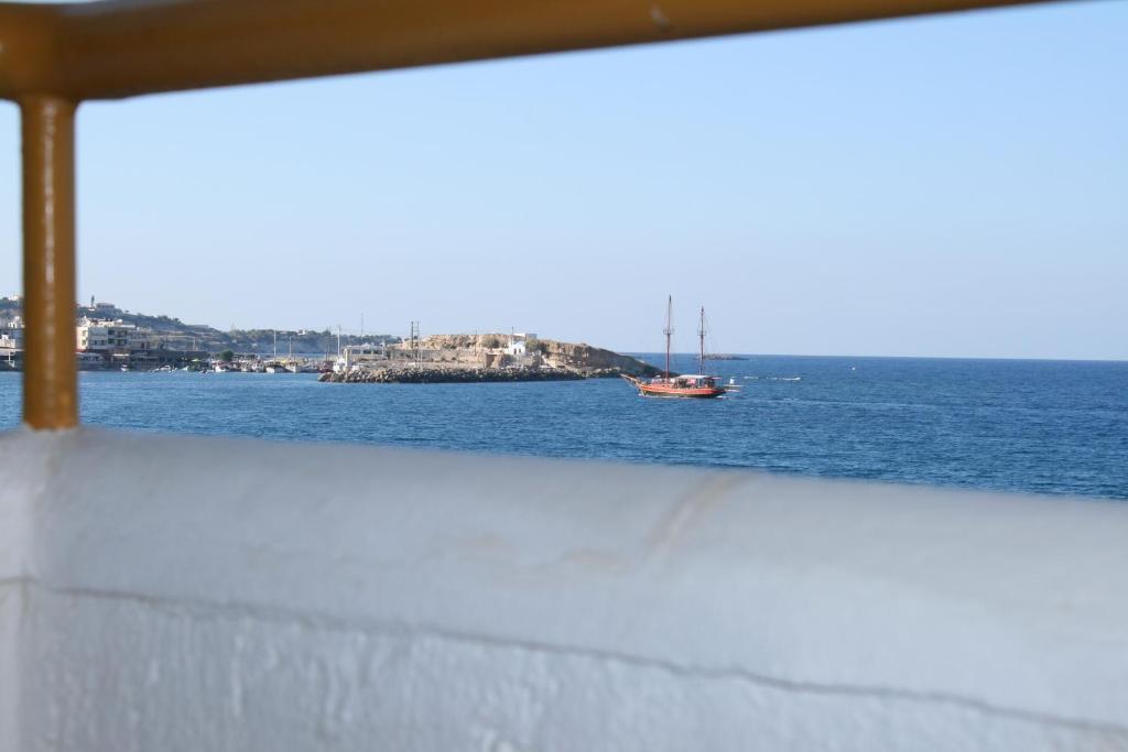 Blue Bay Apartments Hersonissos  Eksteriør billede