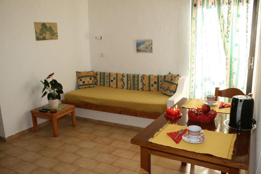 Blue Bay Apartments Hersonissos  Eksteriør billede